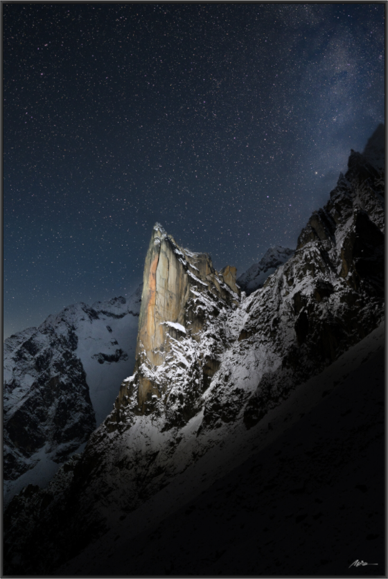 Main image Voie lactée sur le Massif du Portalet_signēe, 2025