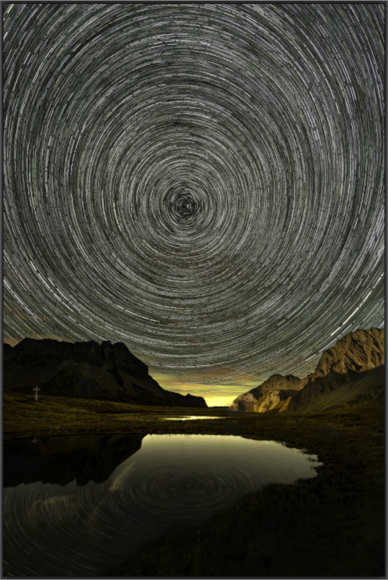 Main image Rosace d’étoiles au-dessus du Col de Sanetsch, 2025