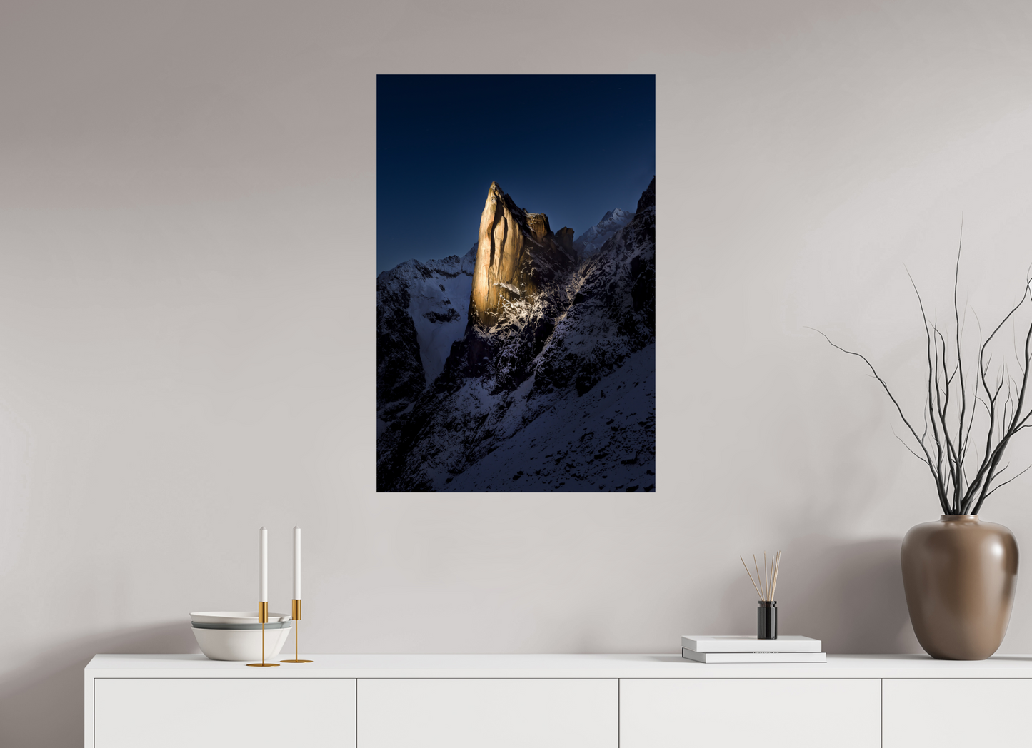 60 x 90 cm, Impression fine art, sans cadre, sans marge Clocher du Portalet sur fond bleu, 2025